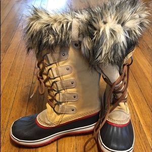 SOREL WINTER BOOTS SIZE 9